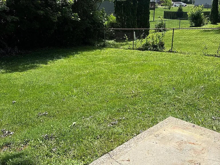 542 Lexington Dr — Photo 14