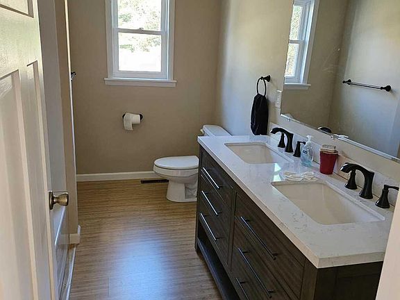 5th image of 284 E Sternberg Rd