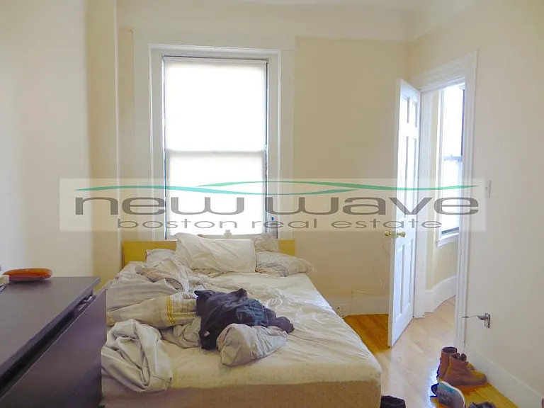 587 Beacon St #6 — Photo 8