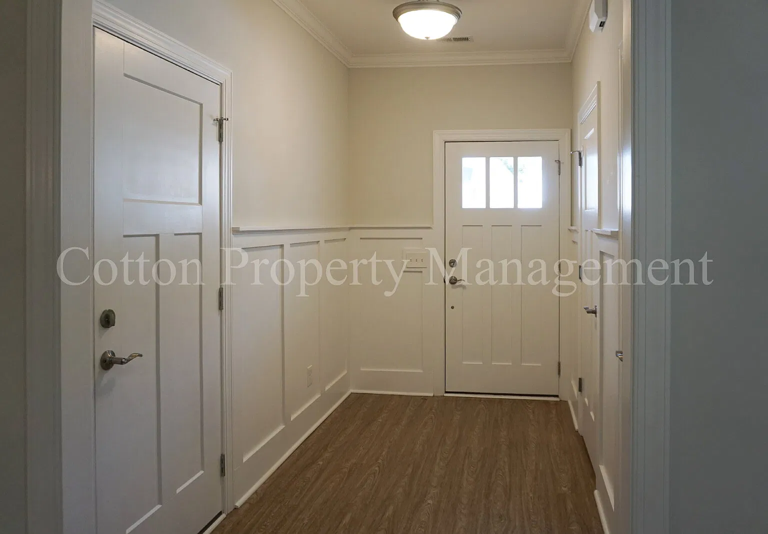 3 bed, 2.5 bath, 1637 sqft, $2,100 — Photo 4