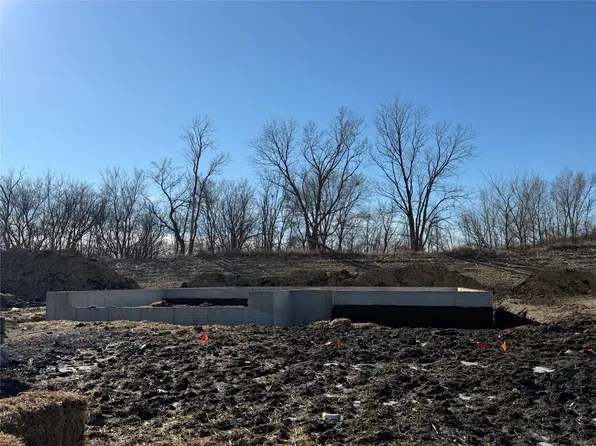 550 NW Georgetown Dr, Waukee, IA 50263