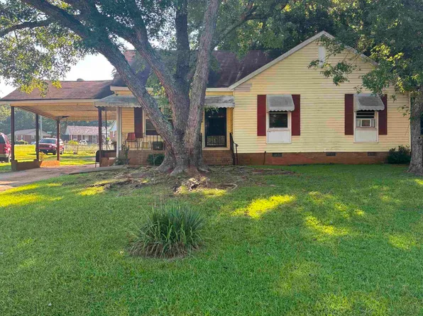 149 Raintree Dr, Spartanburg, SC 29301