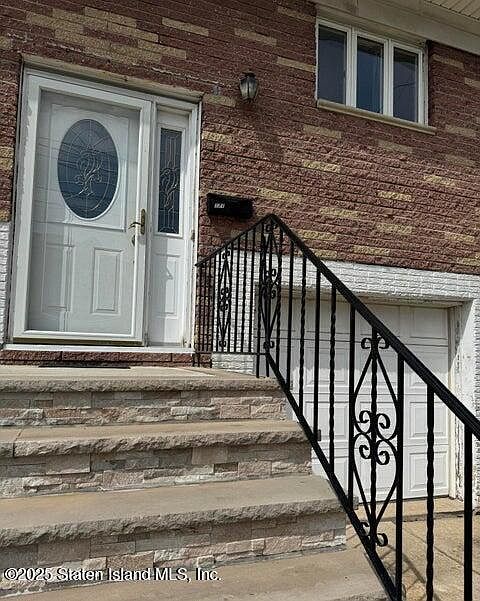 2nd image of 171 Netherland Ave #1