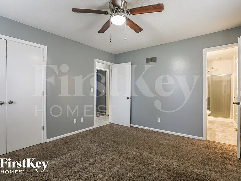 9000 N Grand Ave — Photo 11