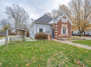 125 N Main St, Fillmore, IN 46128