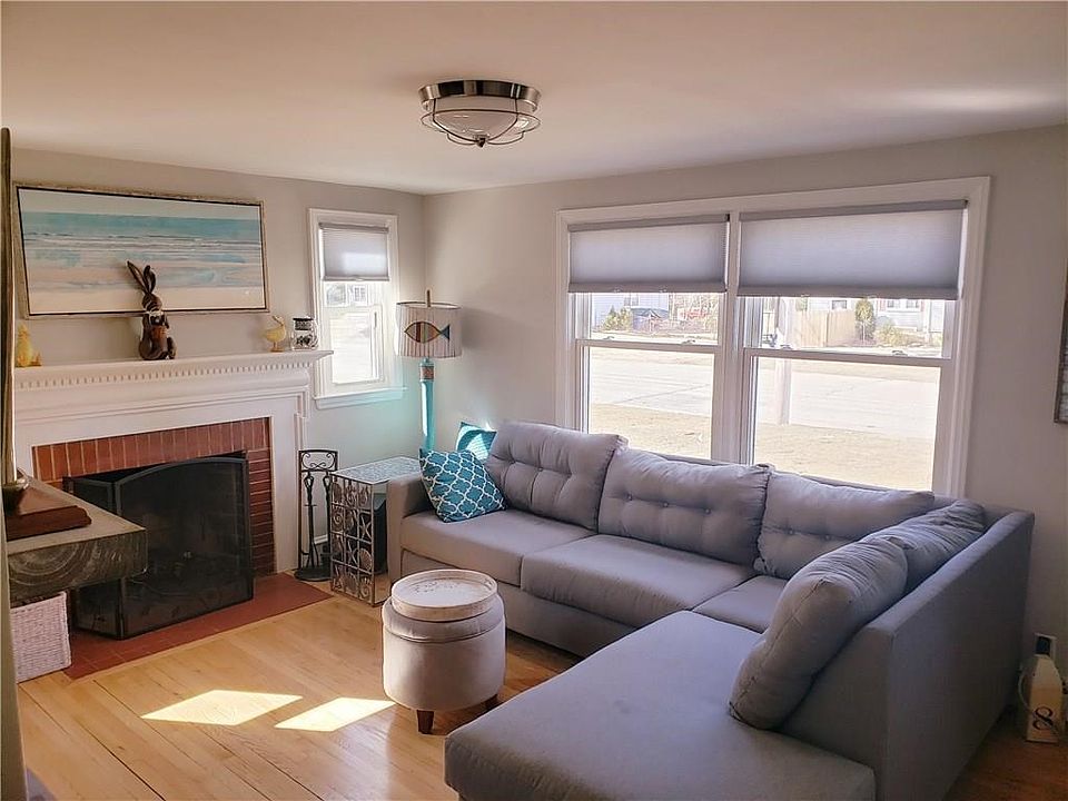 64 Aberdeen Ave, Warwick, RI 02888 Zillow