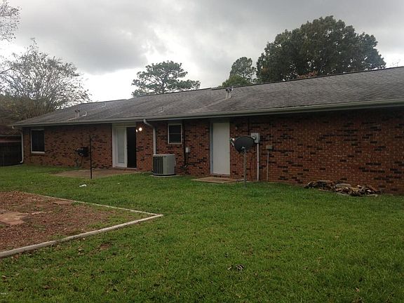 4th image of 6 Jay Dr