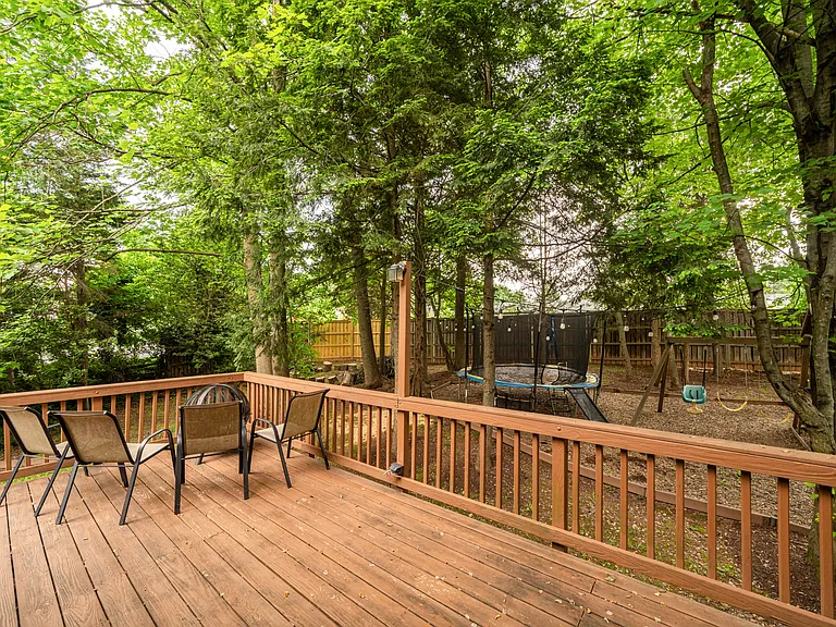 1219 Rowland Dr — Photo 45