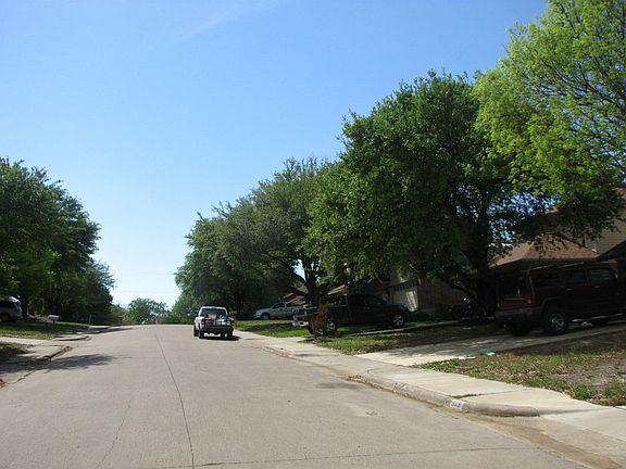 4th image of 508 Blanco Dr