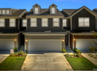 4041 Nottingham Cir, Clarkston, MI 48346