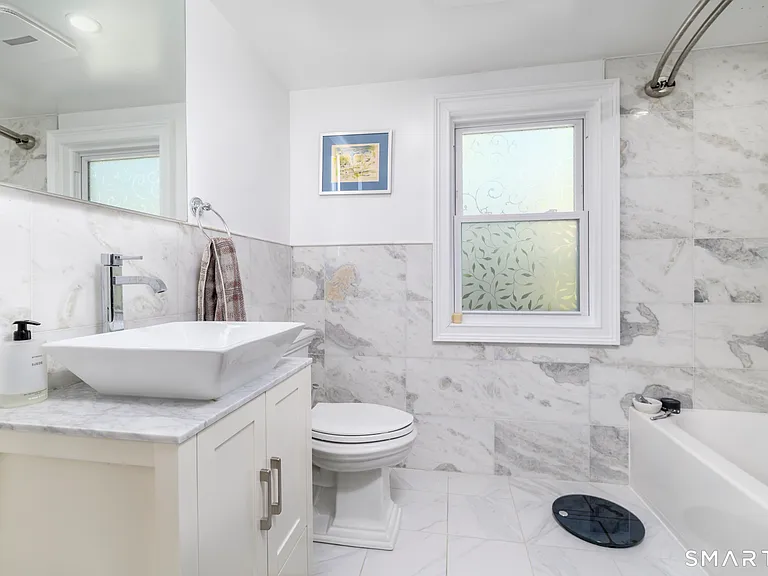 414 Riversville Rd — Photo 12