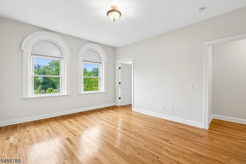1 bed, 1.0 bath, $3,200 — Photo 3