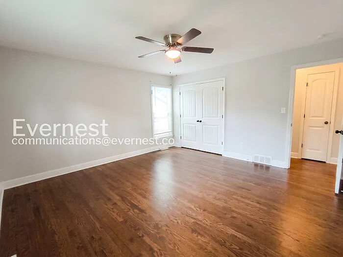 9236 Switzer St — Photo 12