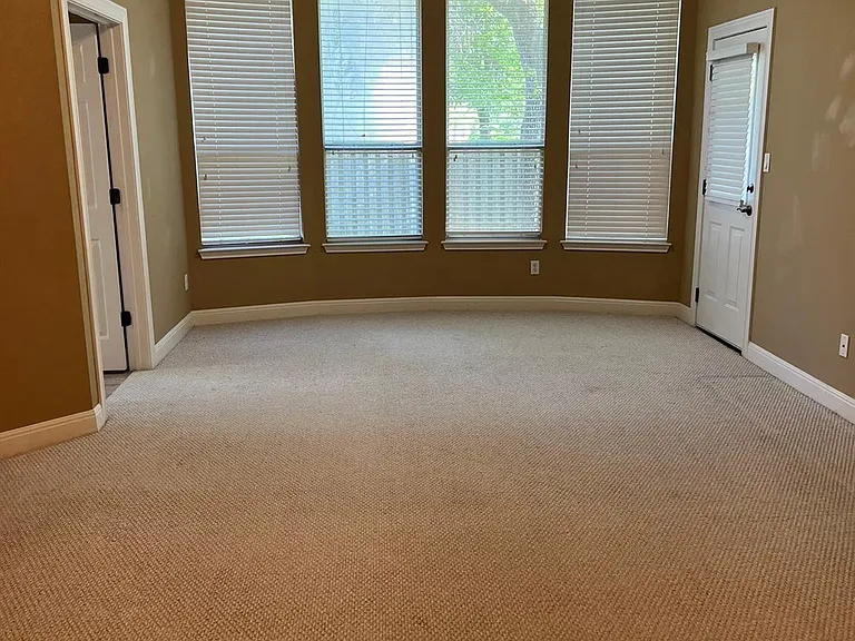 10103 Brightling Ln — Photo 9