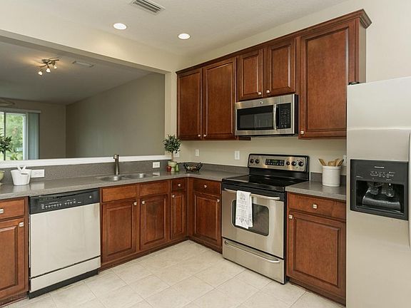 5th image of 13422 Stone Pond Dr