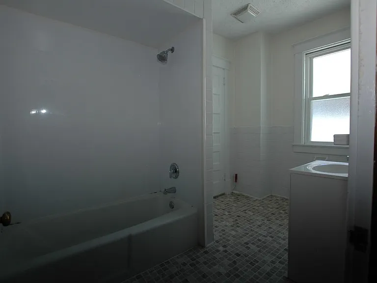 1516 Mifflin St — Photo 10