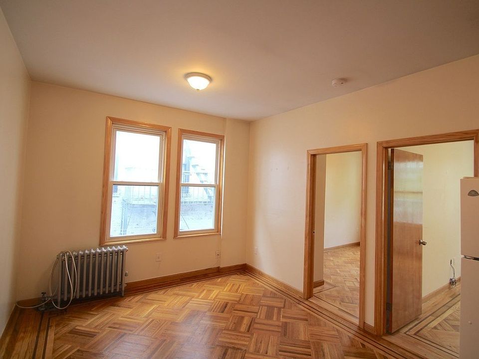1st image of 2330 29th Ave APT 1R