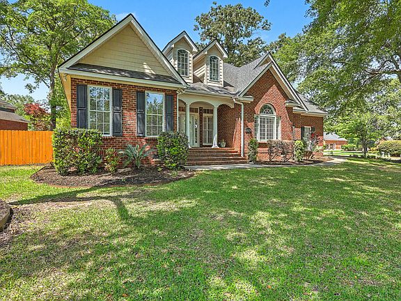 3rd image of 4224 Wildwood Lndg