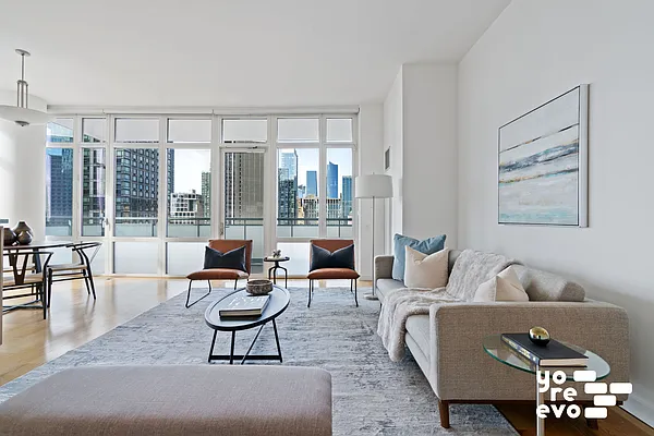 Sold by Yoreevo, LLC | media 1