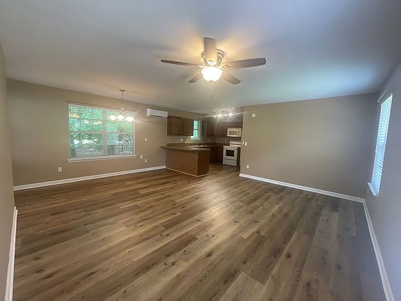 2nd image of 56 Jasmine Dr