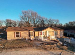 45781 325th Ave, Griggsville, IL 62340