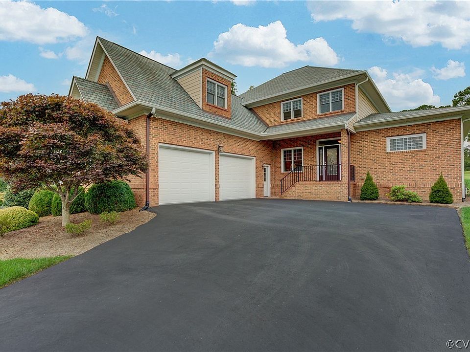1st image of 419 Regina Ln
