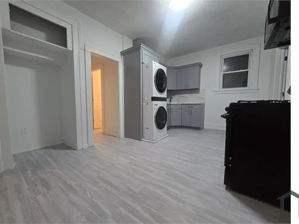 141 Palm St #143, Newark, NJ 07106