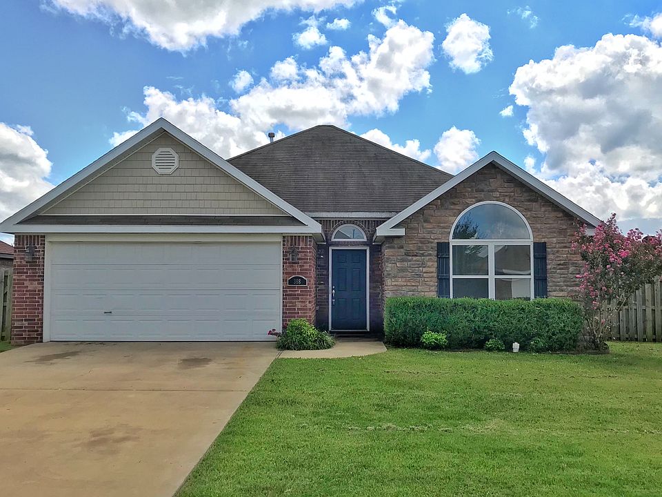 1st image of 308 E Sweetwater Dr