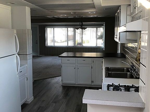 5th image of 318 N Gainsborough Ave