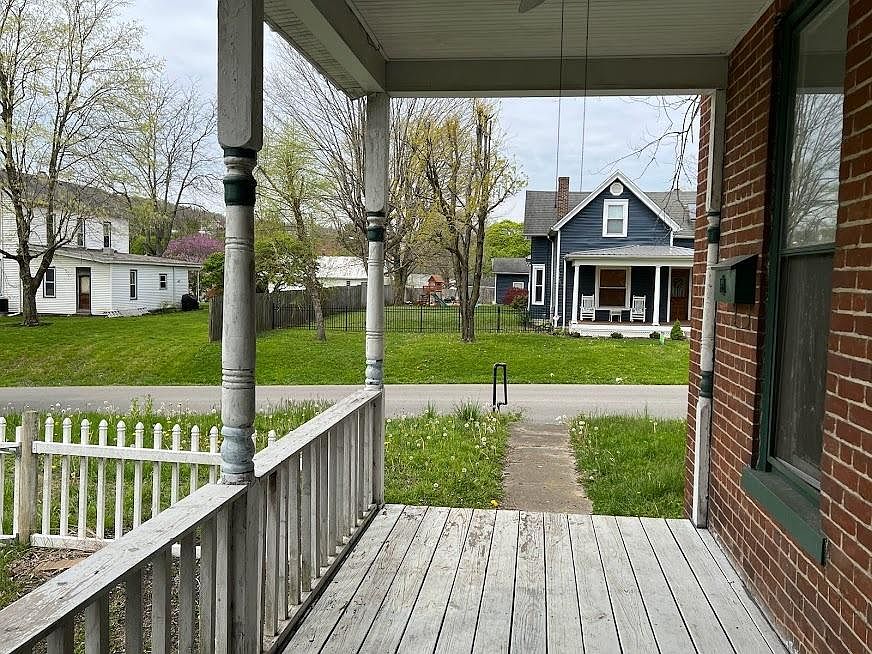1st image of 620 Mill St #113