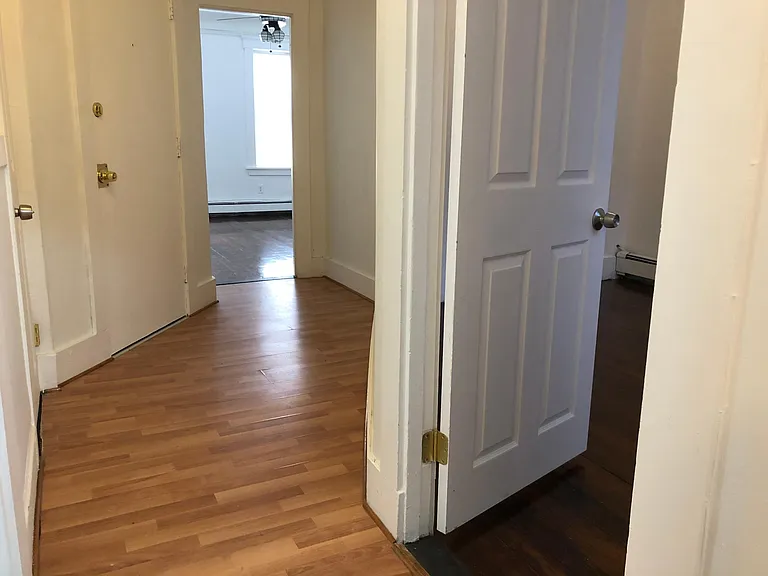 34 Cunard St #2 — Photo 11
