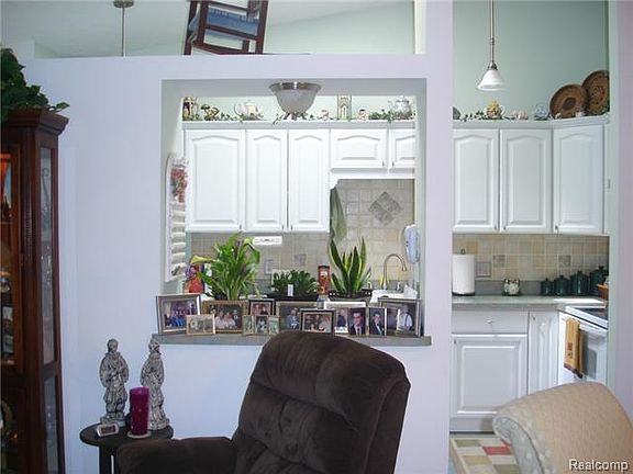 4th image of 25117 Heritage Ct