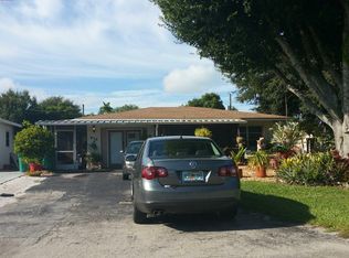 678 102nd Ave N, Naples, FL 34108
