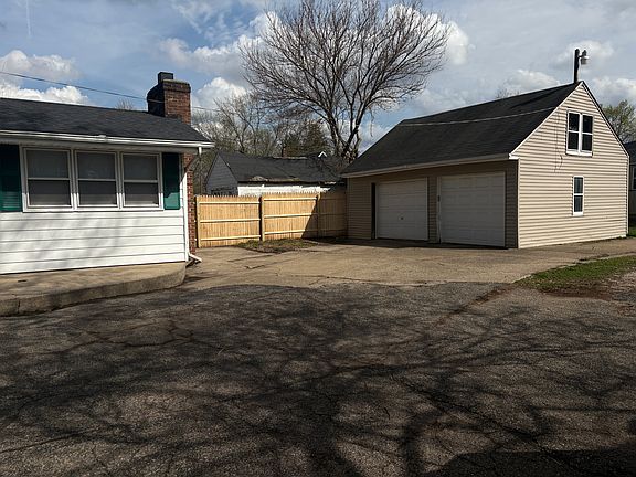 3rd image of 26 Walnut Ct #1
