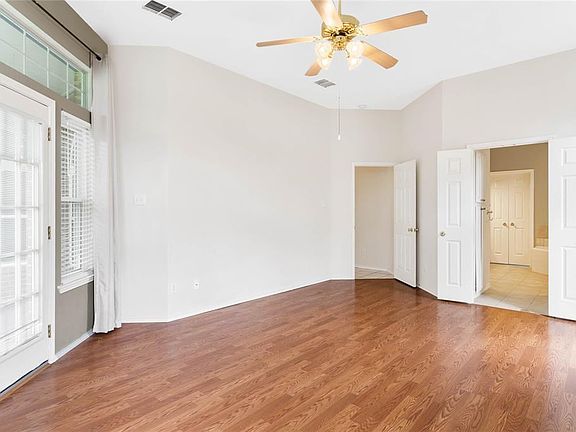 5th image of 2503 Sherbrooke Ln