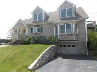 10 Spruce Ave, Narragansett, RI 02882