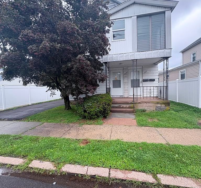 1st image of 107 Dix St #11