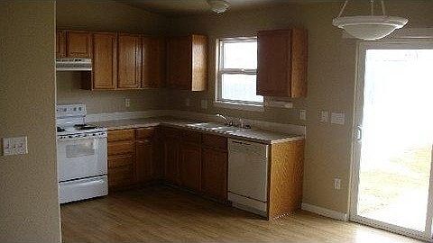2nd image of 3829 28th Ave