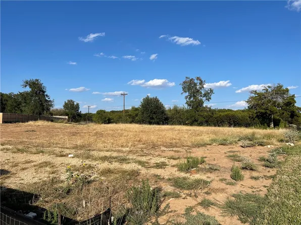 212 Wycliff Dr, China Spring, TX 76633