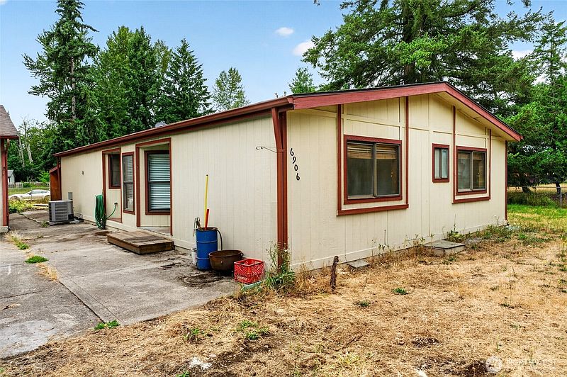 5th image of 6906 243rd Avenue E