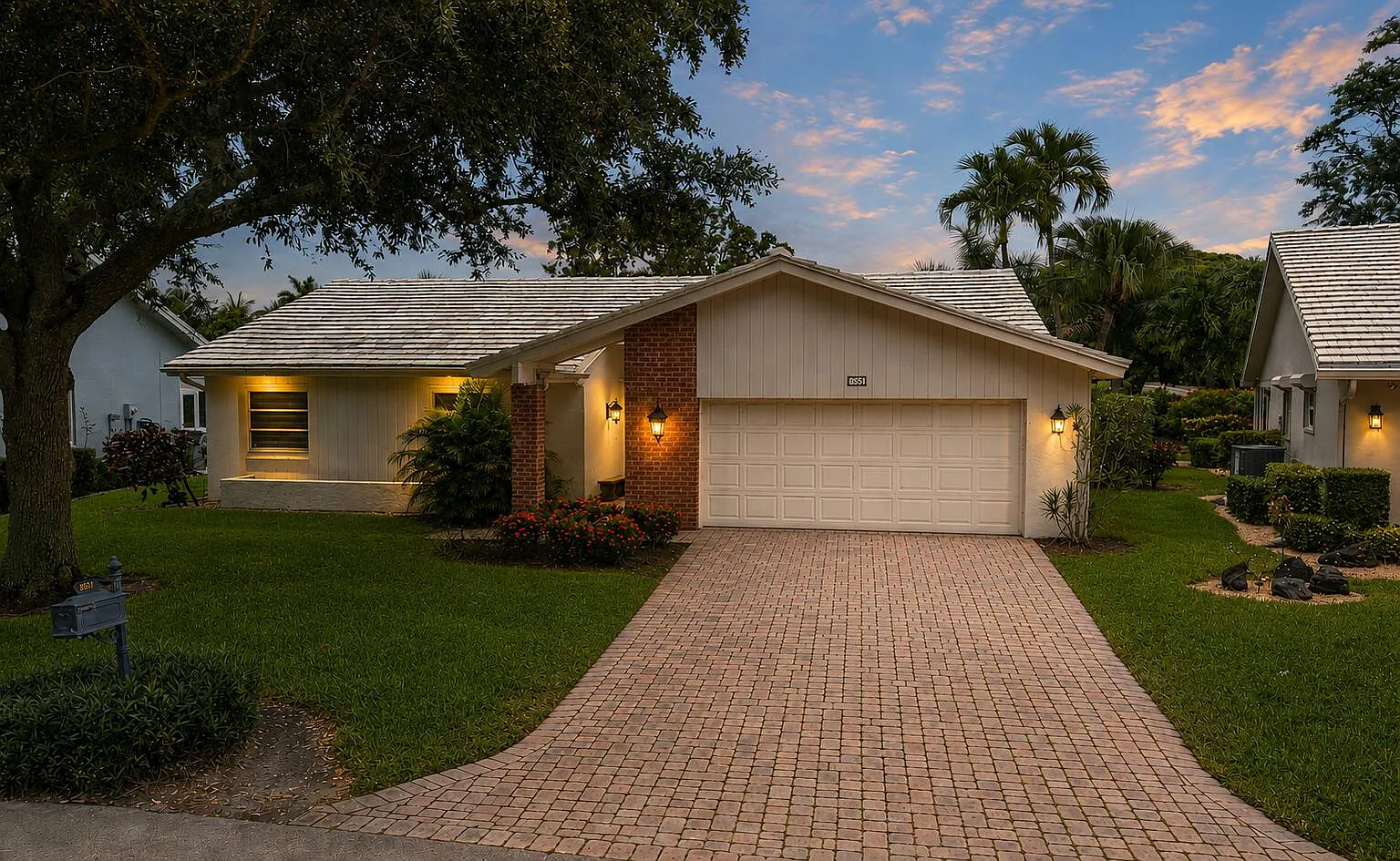 3 bed, 2.0 bath, 1658 sqft, $4,000 — Photo 2