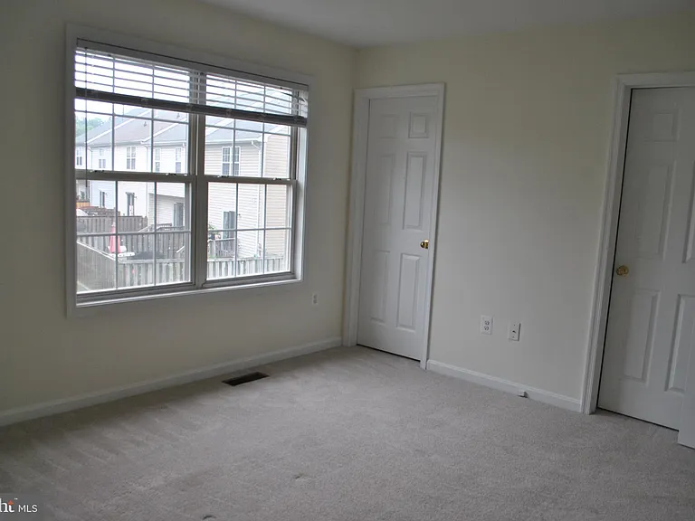 537 Highland Towne Ln — Photo 11