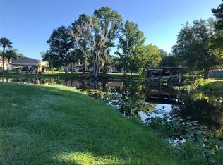 1609 Yellow Brick Rd, Astor, FL 32102