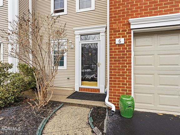 2nd image of 6 Charles Court #3503