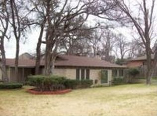 400 Arcadia St, Hurst, TX 76053