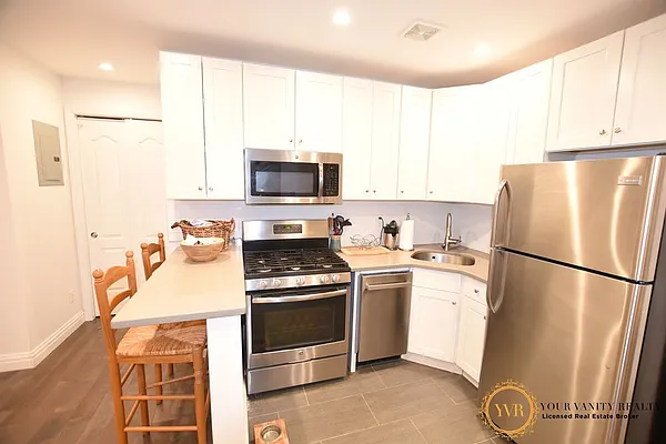 Rented by Your Vanity Realty | media 24