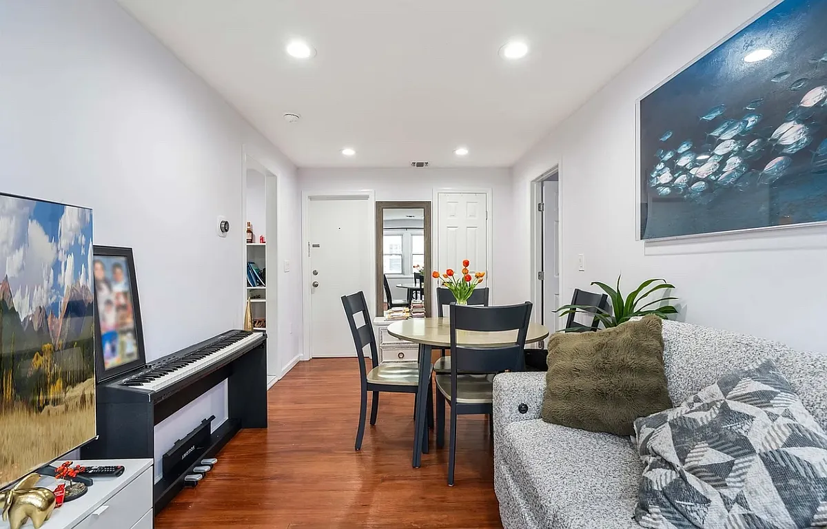 Building Photo - 106 Speer Ave #3