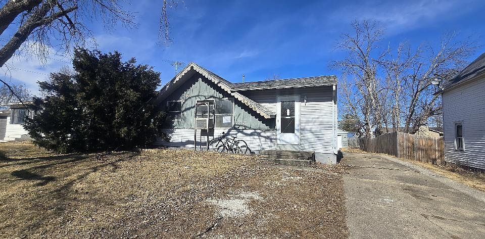 1st image of 2608 Taft St