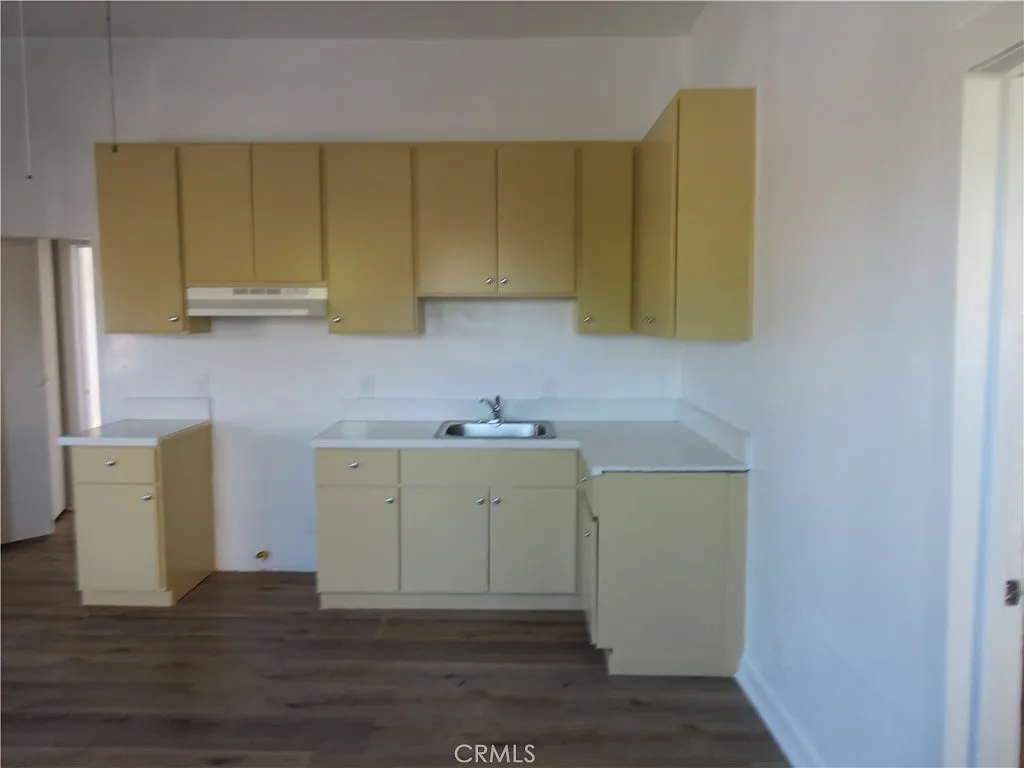 2 bed, 2524 sqft, $2,900 — Photo 4
