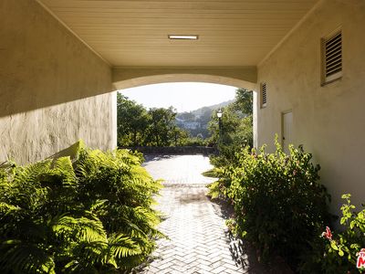 7141 Senalda Rd, Los Angeles, CA, 90068